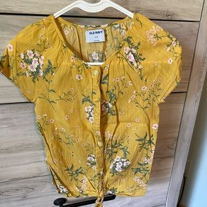 Girls top- like new